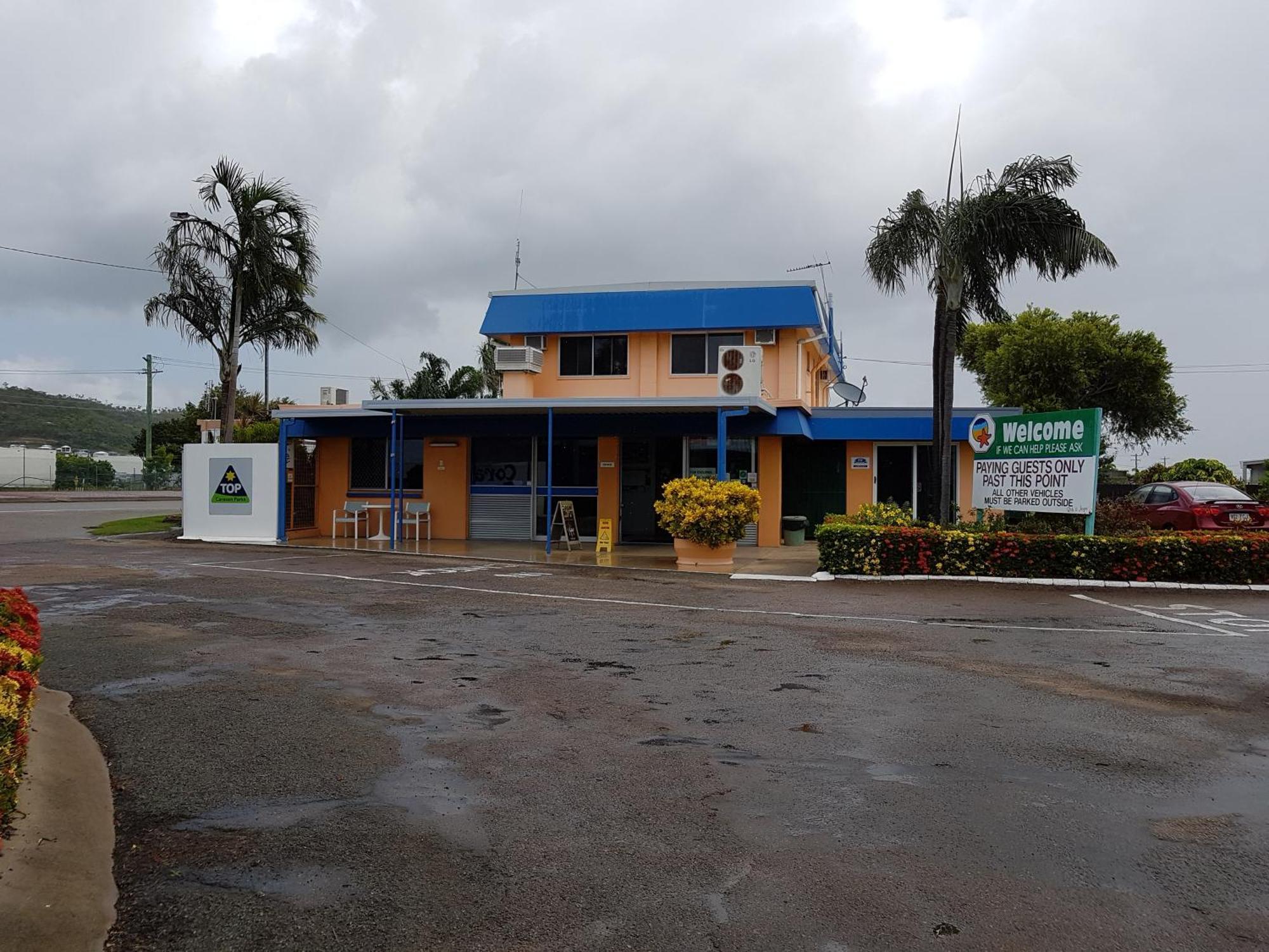 Hotel Coral Coast Tourist Park à Townsville Extérieur photo