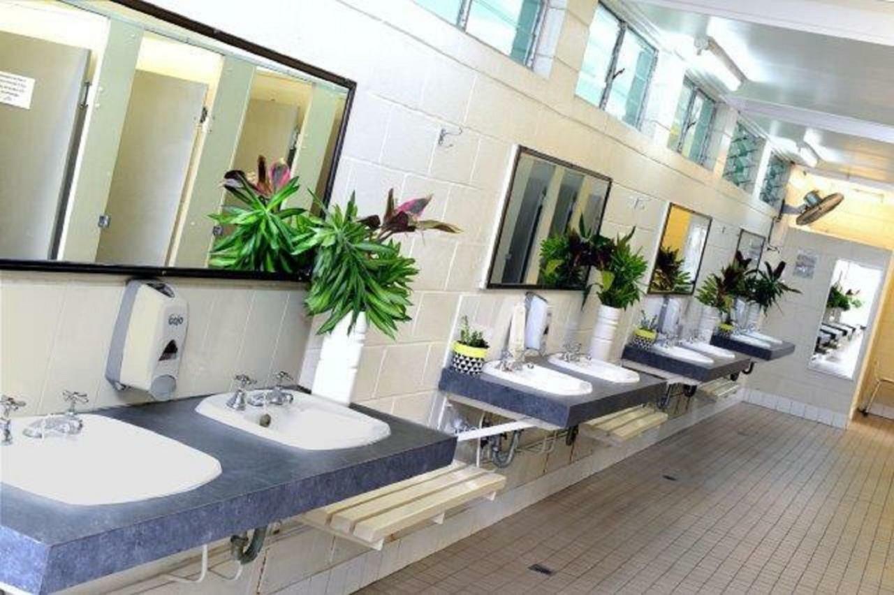 Hotel Coral Coast Tourist Park à Townsville Extérieur photo