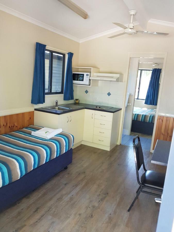 Hotel Coral Coast Tourist Park à Townsville Extérieur photo
