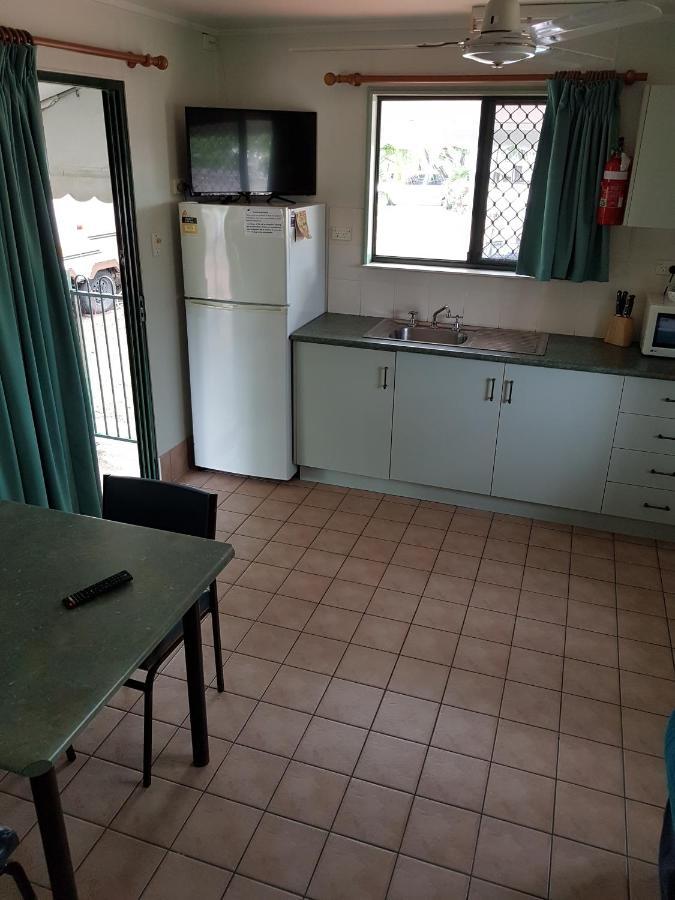 Hotel Coral Coast Tourist Park à Townsville Extérieur photo